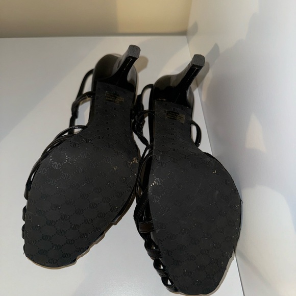 Antonio Melani Vintage Heels - Picture 4 of 5